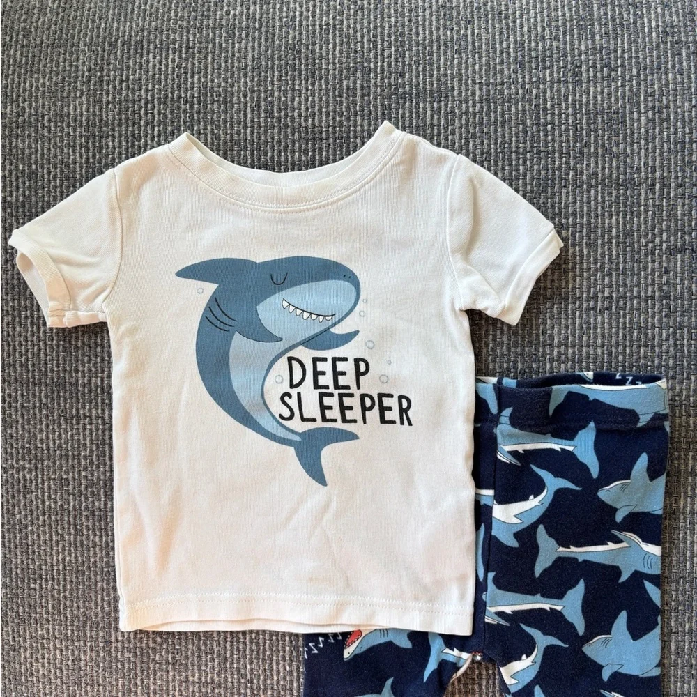 Old Navy Shark Print Pajama Set 3T Toddler Boys Sleepwear 2 Piece PJs